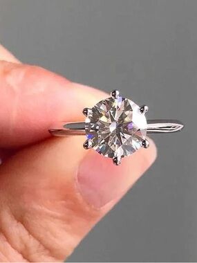 Cubic Zirconia ring size 8